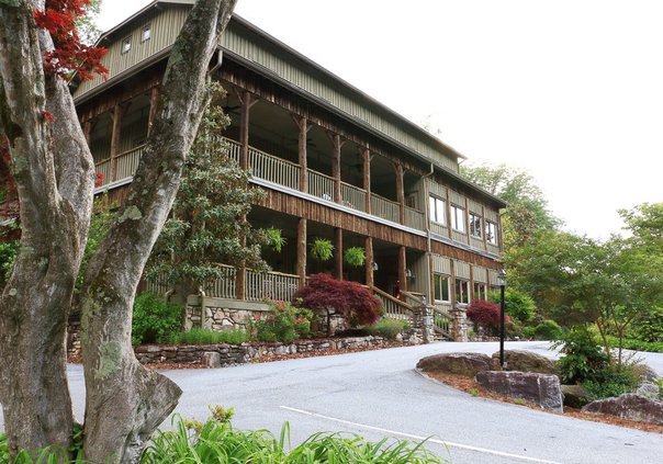 Esmeralda Inn